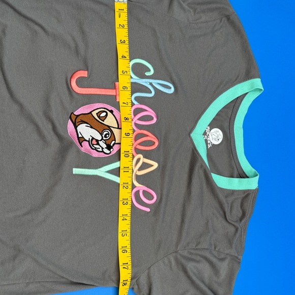 Buc-ee's Choose Joy Gray T-Shirt V-Neck Short Sleeve Women's Small - Picture 4 of 5
